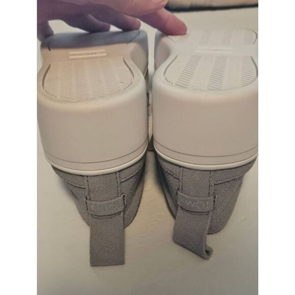 TOMS platform Suede ladies slip on shoe Nwot - Picture 12 of 12